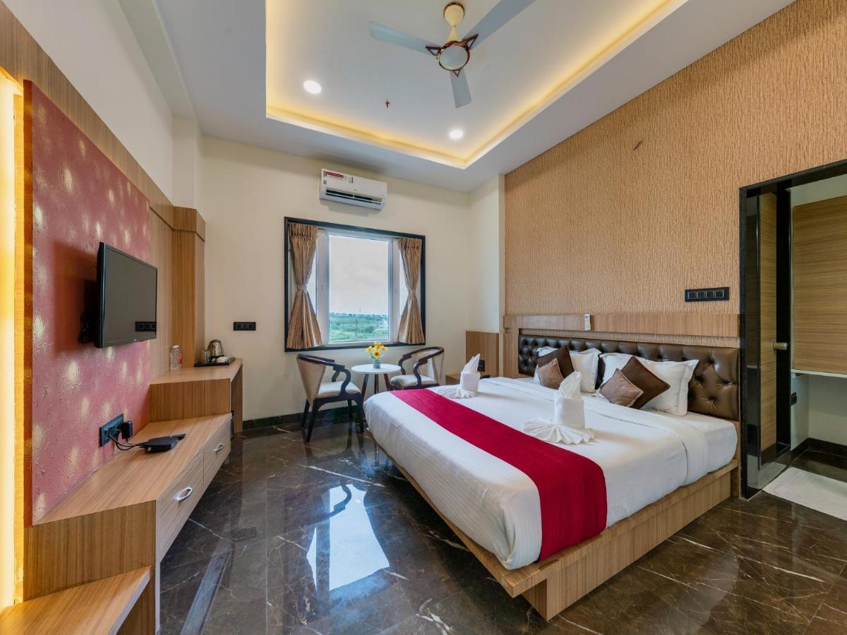Hotel Chandradeep Regency Dhule Dış mekan fotoğraf