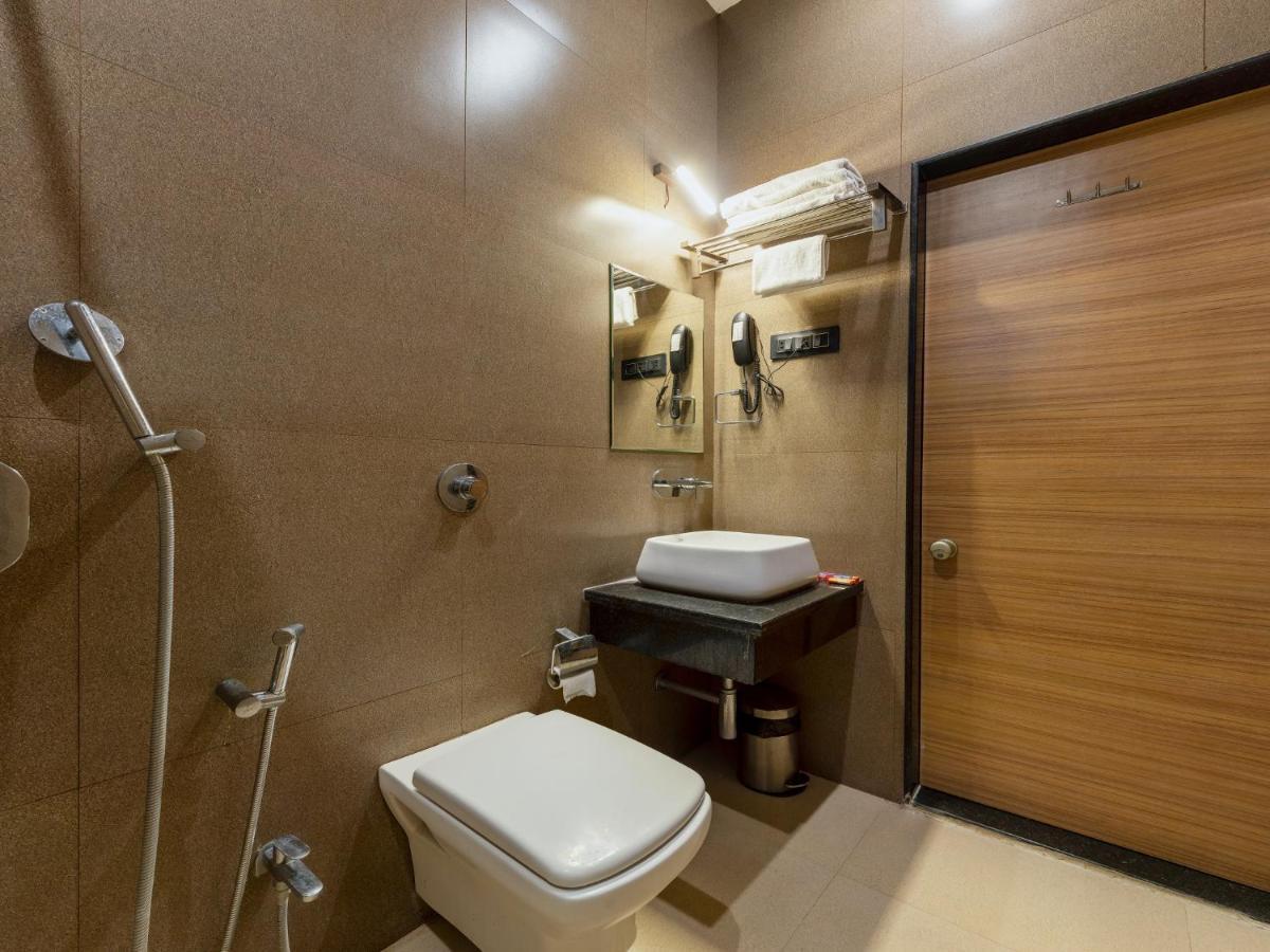 Hotel Chandradeep Regency Dhule Dış mekan fotoğraf